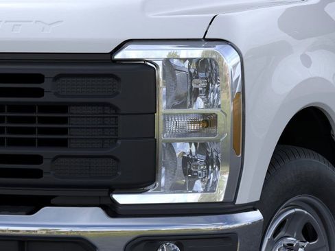 New 2025 Ford F350 XL w/ XL Chrome Package image 18