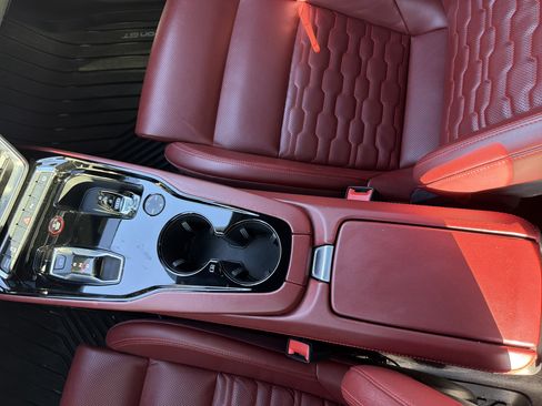 Certified 2024 Audi e-tron GT Premium Plus image 8