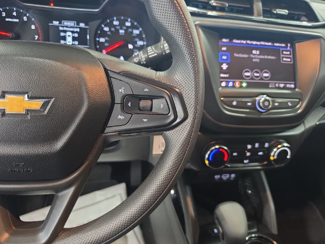 Used 2023 Chevrolet TrailBlazer LS FWD image 19