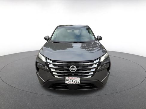Used 2025 Nissan Rogue SV FWD image 4