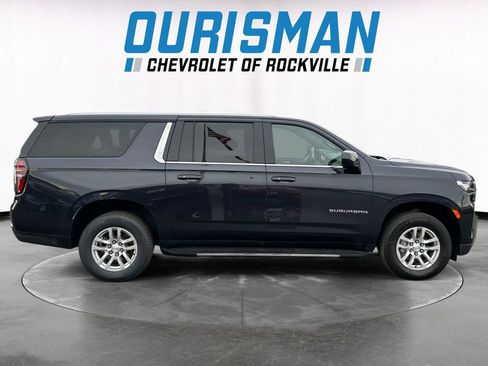 Used 2024 Chevrolet Suburban LT image 7
