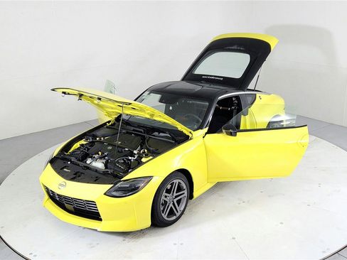 Used 2024 Nissan Z Sport w/ Floor Mat Package RWD image 47