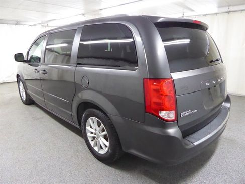 Used 2016 Dodge Grand Caravan SXT image 5