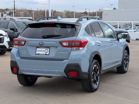 Used 2021 Subaru Crosstrek 2.0i Premium w/ Moonroof Package image 3