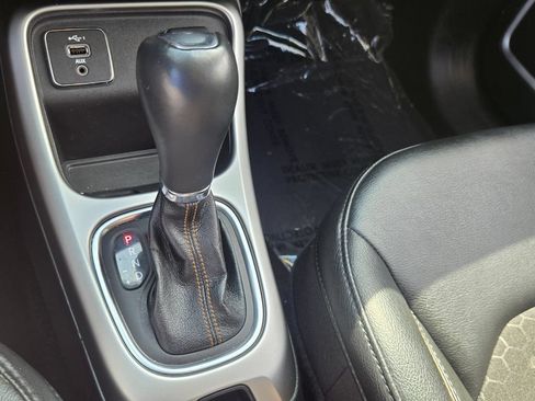 Used 2021 Jeep Compass Latitude FWD image 19