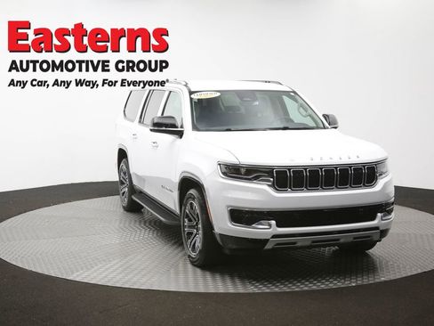 Used 2024 Jeep Wagoneer L Series II w/ Flexible Seating Group RWD image 54