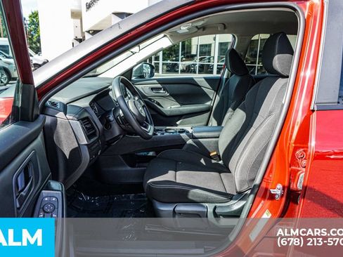 Used 2024 Nissan Rogue S AWD/4WD image 19