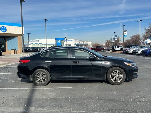 Used 2016 Kia Optima LX image 2