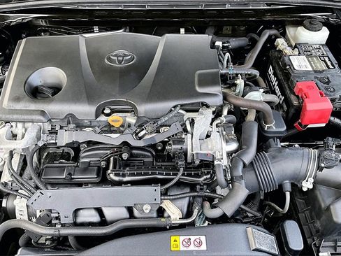 Used 2019 Toyota Camry LE image 31