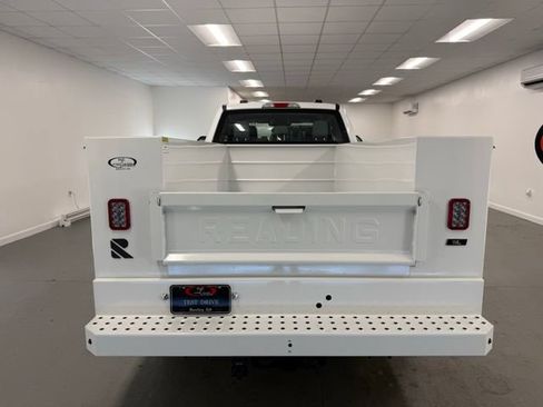 New 2026 Ford F250 XL w/ XL Chrome Package RWD image 8