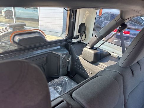 Used 2024 Jeep Wrangler Sport image 15