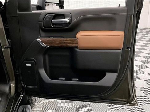 Used 2022 Chevrolet Silverado 3500 High Country w/ Safety Package II image 19