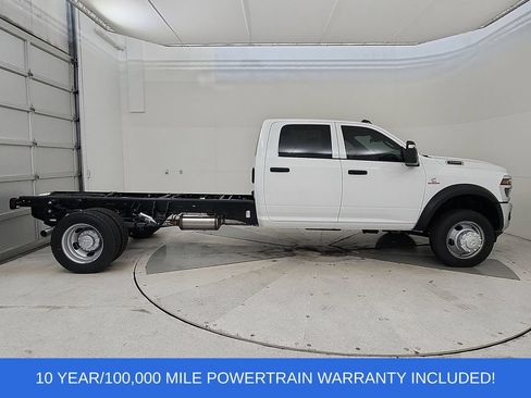 New 2026 RAM 5500 Tradesman w/ Chrome Appearance Group AWD/4WD image 9