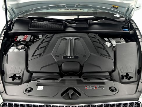 Certified 2025 Bentley Bentayga Extended Wheelbase image 38