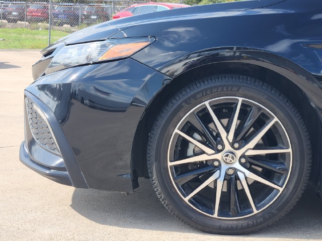 Used 2022 Toyota Camry SE w/ Convenience Package FWD image 8