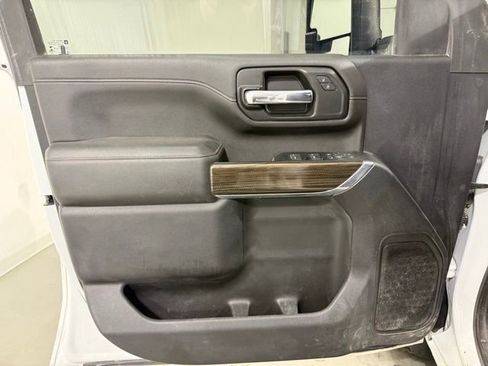 Used 2022 Chevrolet Silverado 2500 LT w/ Convenience Package image 8