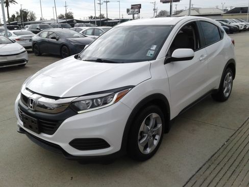 Used 2021 Honda HR-V LX image 3
