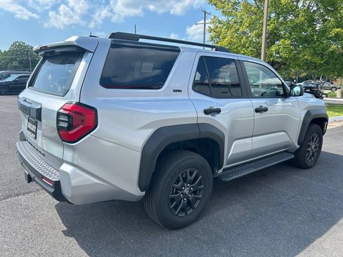 Used 2025 Toyota 4Runner SR5 AWD/4WD image 3