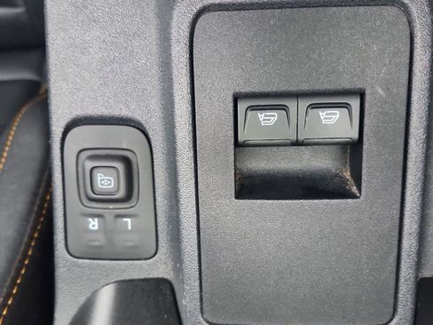 Used 2023 Ford Bronco Badlands image 19