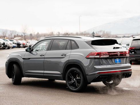 New 2026 Volkswagen Atlas Cross Sport SEL R-Line image 2
