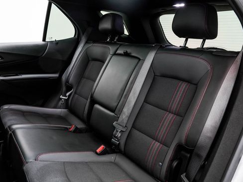 Used 2022 Chevrolet Equinox RS FWD image 17