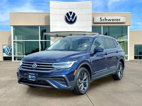 Certified 2024 Volkswagen Tiguan SE AWD/4WD image 2