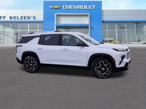 New 2026 Chevrolet Traverse High Country image 2