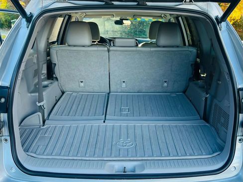 Used 2018 Toyota Highlander XLE image 25