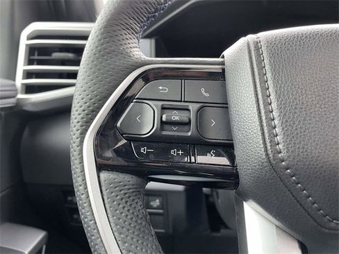 Used 2025 Toyota Sequoia Platinum image 27