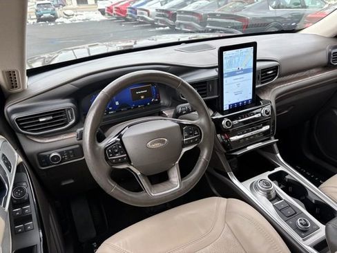 Used 2022 Ford Explorer Platinum w/ Equipment Group 601A image 31