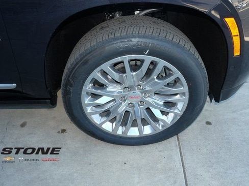 New 2025 GMC Yukon XL Denali w/ Sun & Power Step Package image 10