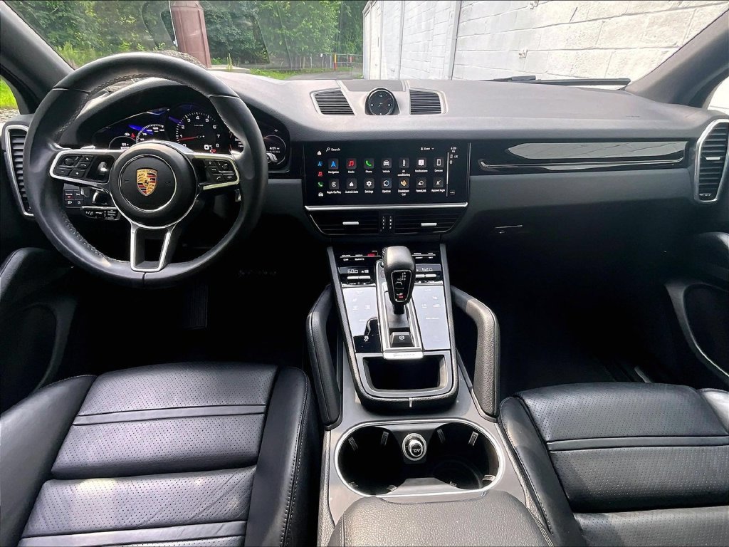 Certified 2023 Porsche Cayenne AWD/4WD image 18