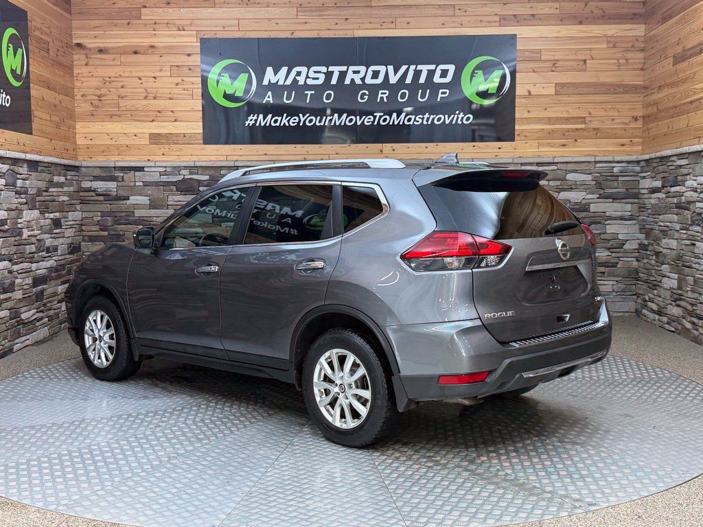 Used 2017 Nissan Rogue SV AWD/4WD image 14