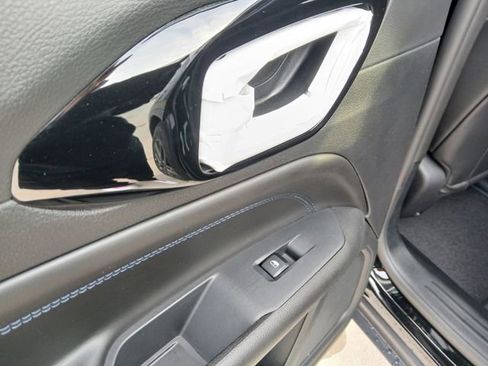 New 2026 Jeep Compass Latitude image 16