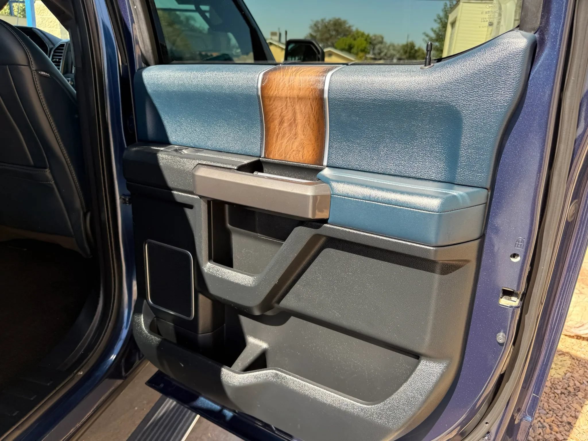 Used 2018 Ford F150 Limited AWD/4WD image 11