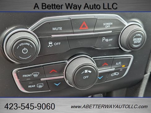 Used 2023 Dodge Charger SXT RWD image 13