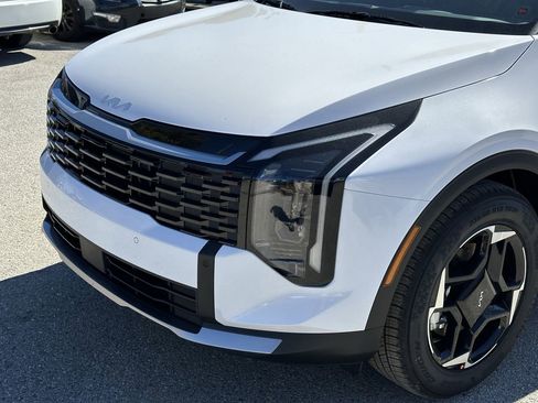 New 2026 Kia Sportage EX FWD image 10