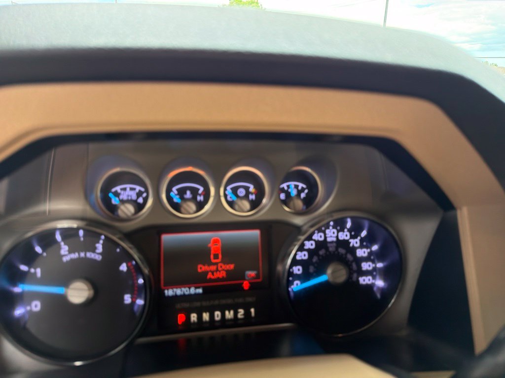 Used 2015 Ford F250 King Ranch w/ FX4 Off-Road Package AWD/4WD image 11