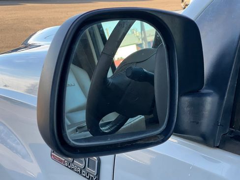 Used 2004 Ford F350 Lariat image 26