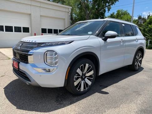 New 2025 Mitsubishi Outlander SEL image 1