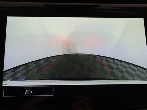 Used 2023 Chevrolet Bolt EUV LT w/ Convenience Package image 16