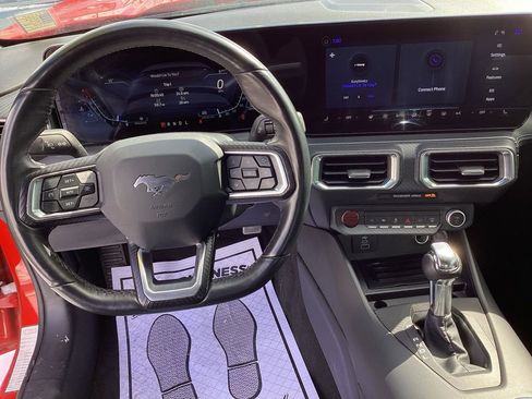 Used 2024 Ford Mustang Premium image 4