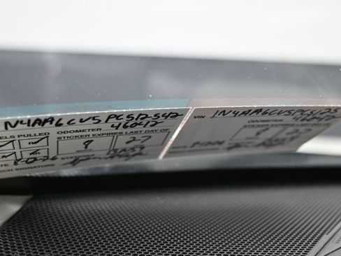 Used 2023 Nissan Maxima SV w/ Floor Mat Group FWD image 8