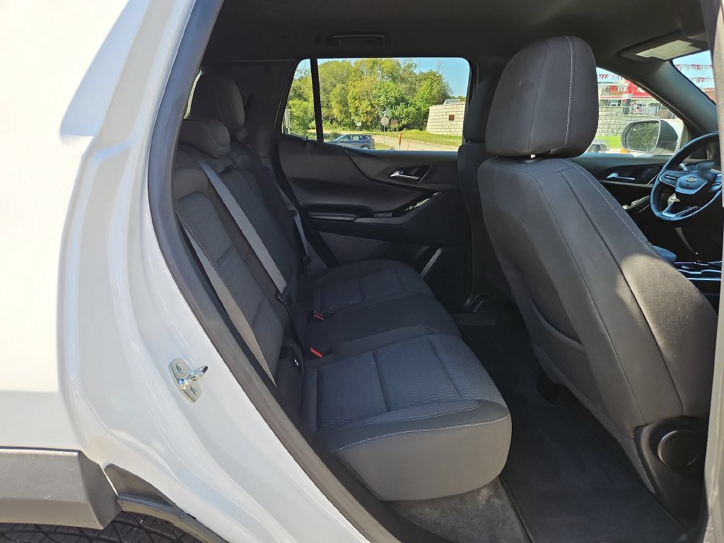 Used 2026 Chevrolet Equinox LT FWD image 28