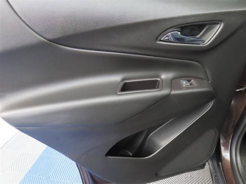 Used 2020 Chevrolet Equinox LT FWD image 33