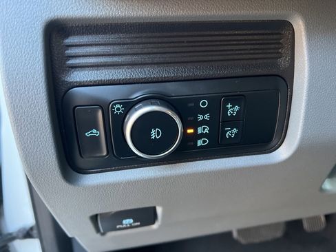 Used 2024 Ford F250 XLT w/ Snow Plow Prep Package image 16