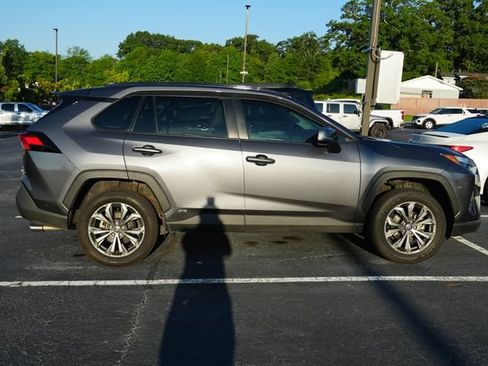 Used 2022 Toyota RAV4 XLE Premium AWD/4WD image 9