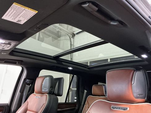 Used 2023 GMC Yukon Denali Ultimate AWD/4WD image 25