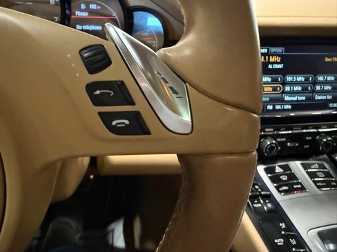 Used 2014 Porsche Panamera image 38