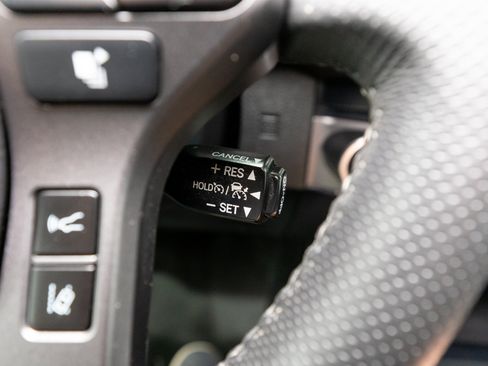 Used 2021 Toyota Tacoma TRD Off-Road w/ Technology Package AWD/4WD image 29